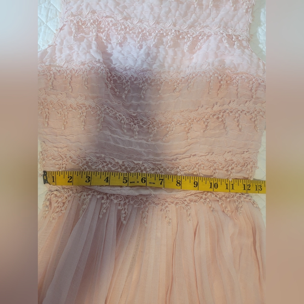 Vintage 1950's Light Pink CARLYE Boot Neck Cotton Lace Bodice Formal Midi Dress. - Picture 12 of 13